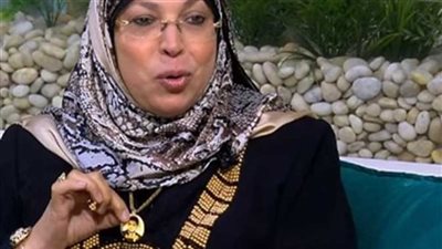 هل يجوز للمرأة طلب الطلاق من زوجها البخيل؟ داعية إسلامية تجيب