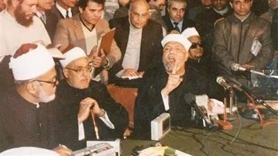 احتار الشيخ الشعراوي في تفسير قوله تعالى :وَهُوَ الَّذِي فِي السَّمَاءِ إِلَٰهٌ وَفِي الْأَرْضِ إِلَٰهٌ ۚ وَهُوَ الْحَكِيمُ الْعَلِيمُ