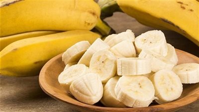 3 أطعمة تسبب الوفlة إذا تناولتها مع الموز.. ما هي؟