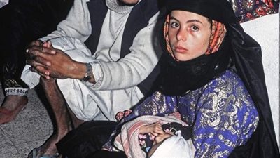 شيخ القبيله وبناته الخمسه
