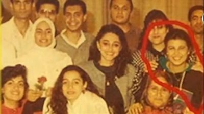 تسريب صورة لإعلامية شهيرة في مرحلة الجامعة.. هل تعرفت عليها؟