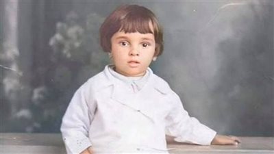 هذا الطفل أصبح من أشهر فناني مصر.. من هو؟