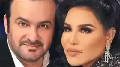 مبارك الهاجري يفاجئ زوجته أحلام الشامسي بمناسبة عيد زواجهما بعد عودته من أداء فريضة الحج..!