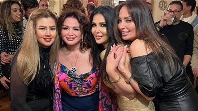 ملاحظة غريبة في صورة إلهام شاهين بعيد ميلادها