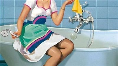طلبت من صديقتها أن تصورها بهاتفها