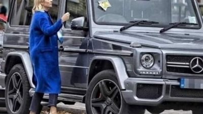 ارملة امريكية أعلنت عن بيع سيارة مرسيدس بحالة ممتازة وبسعر دولار واحد ،
