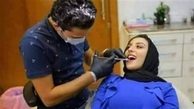 دكتور الاسنان