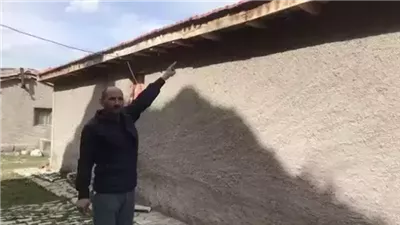 عائلة سورية في تركيا انقطع رزقهم و تحولت حياتهم 180 درجة الى الاسوء بعد اكتشافهم علامة غير متوقعة على سطوح المنزل