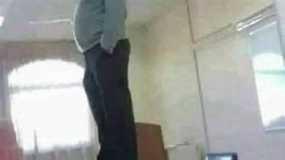 دكتور كان يشرح