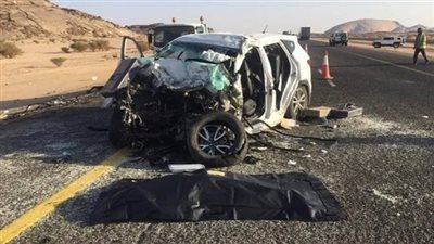 أحد المشايخ ماټت زوجته رحمها الله فحزن عليها حزنا شديدا واشتهر بحزنه عليها ..