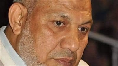 أمسك بالميكرفون