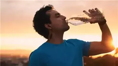 لا تشرب الماء في هذا التوقيت  اخطر مما تتخيل!