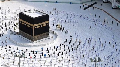 الحكمة من الطواف حول الكعبة من اليسار عكس عقارب الساعة