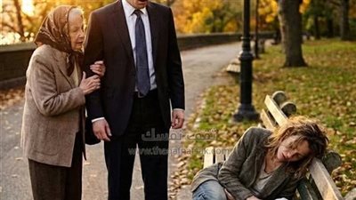 خرج مليونير مع والدته في نزهه