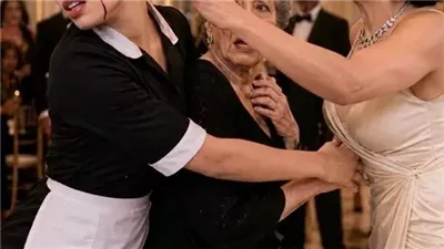خدت القلم مكان أم زعيم الماڤيا