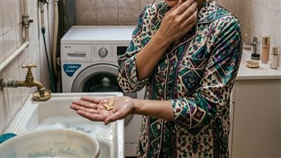 إدارة أزمة بقلم منــال عــلي