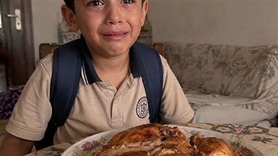 ابن أخويا كان بيزورني كل يوم بعد المدرسة ويطلب مني سندوتش جبنة بس